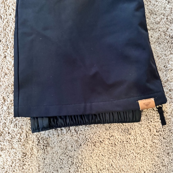 Roxy Snowpants - Picture 2 of 6